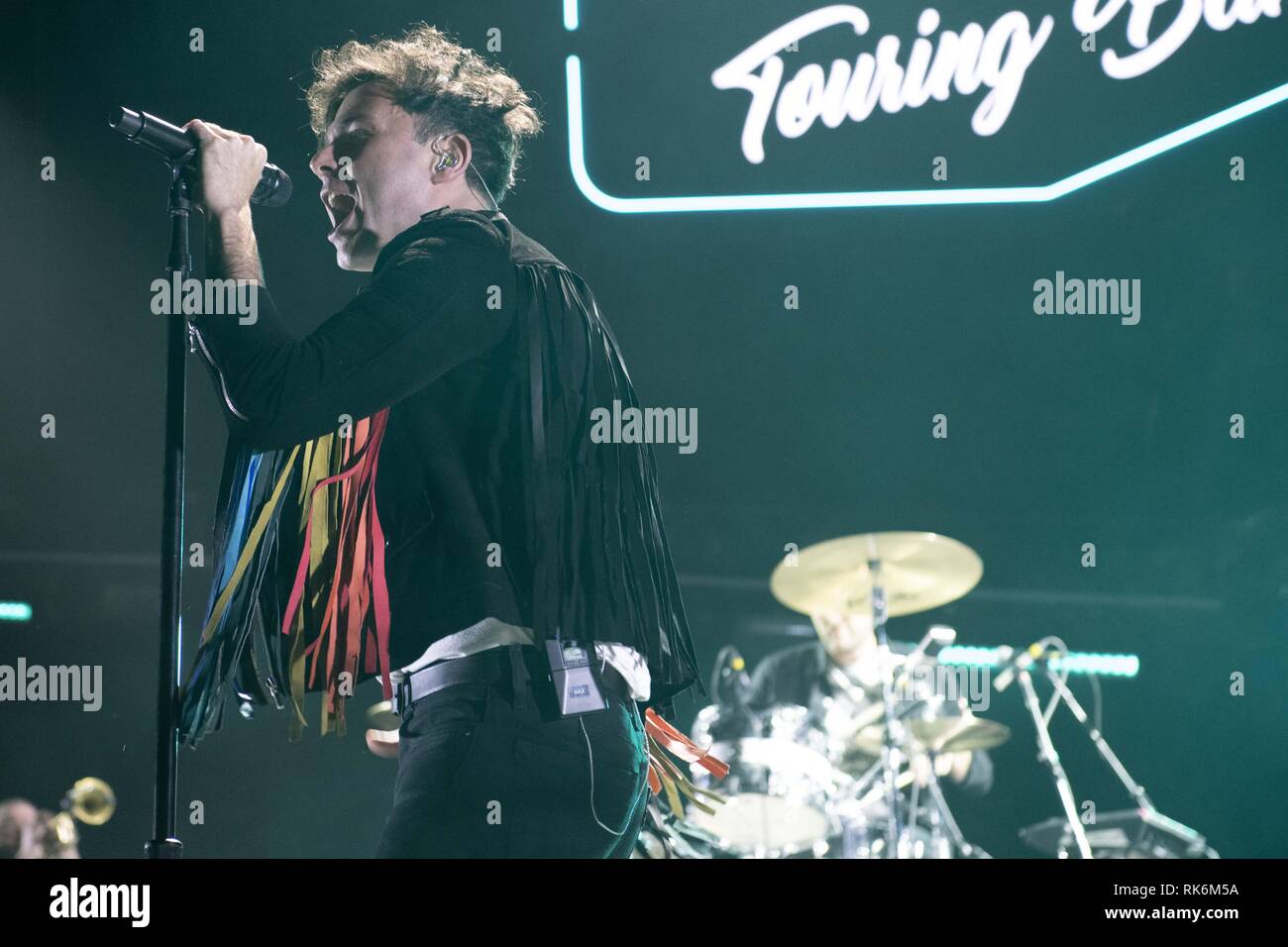 Calgary, Alberta, Kanada. 9 Feb, 2019. Max Kerman der Band Arkells führt während der Rallye Arkells Schrei Tour in Calgary, Alberta. Credit: Baden Roth/ZUMA Draht/Alamy leben Nachrichten Stockfoto