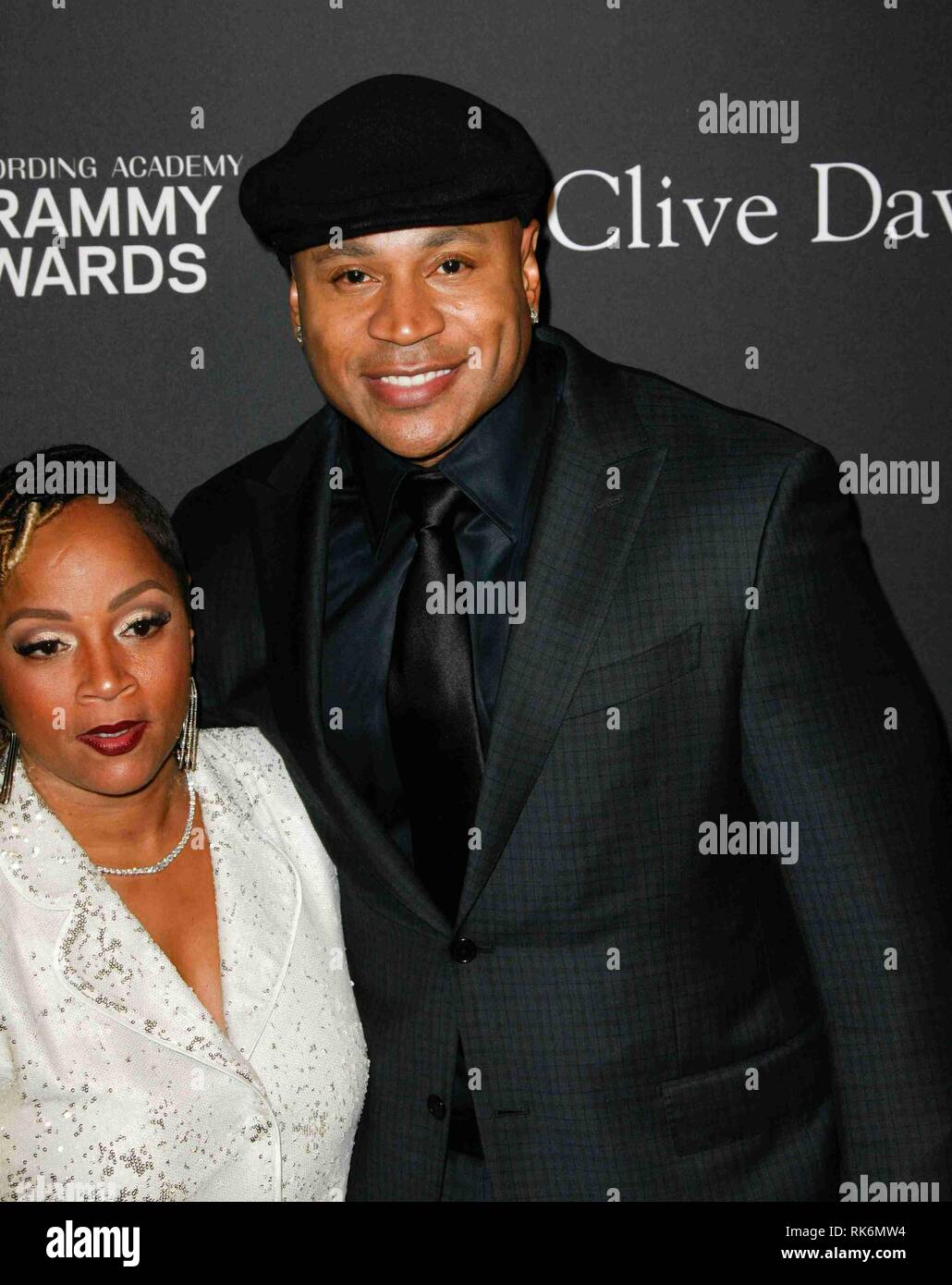 Kalifornien, USA. 9. Feb 2019. Simone Smith und LL Cool J in der Clive Davis Pre-Grammy Gala und Gruß an Industrie Symbole im Beverly Hilton am 9. Februar 2019 in Beverly Hills, Kalifornien. Foto: imageSPACE Credit: Imagespace/Alamy leben Nachrichten Stockfoto