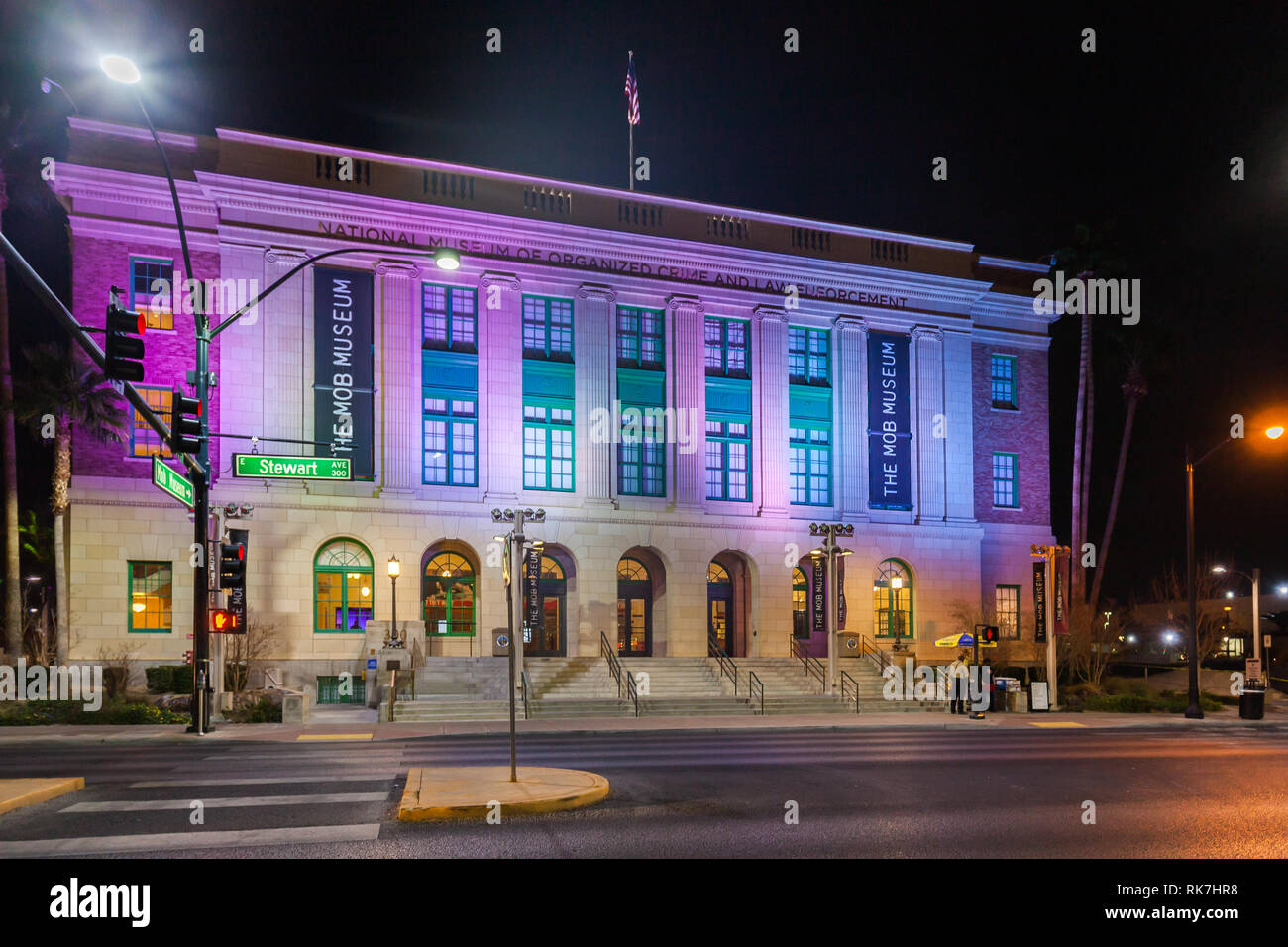 LAS VEGAS, Nevada, USA Januar 1st, 2018: Nachtansicht der Mob Museum, offiziell das Nationale Museum der Organisierten Kriminalität und Strafverfolgung, Stockfoto