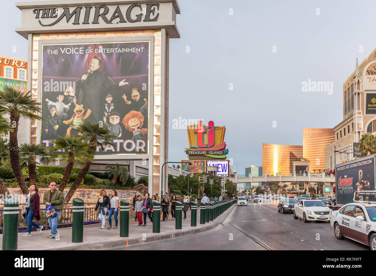 Mirage bei Tageslicht im Jahr 2018. Das Mirage ist ein 3,044 Zimmer polynesischen Stil Resort und Casino auf dem Las Vegas Strip im Paradies, Nevada, USA. Stockfoto
