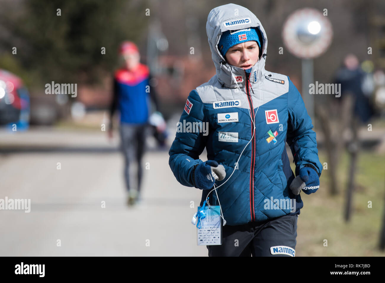 Norwegische Athlet Aufwärmen auf der FIS Skisprung Weltcup Damen Ljubno am 9. Februar 2019 in Ljubno, Slowenien. (Foto von Rok Rakun/Pacific Press) Stockfoto