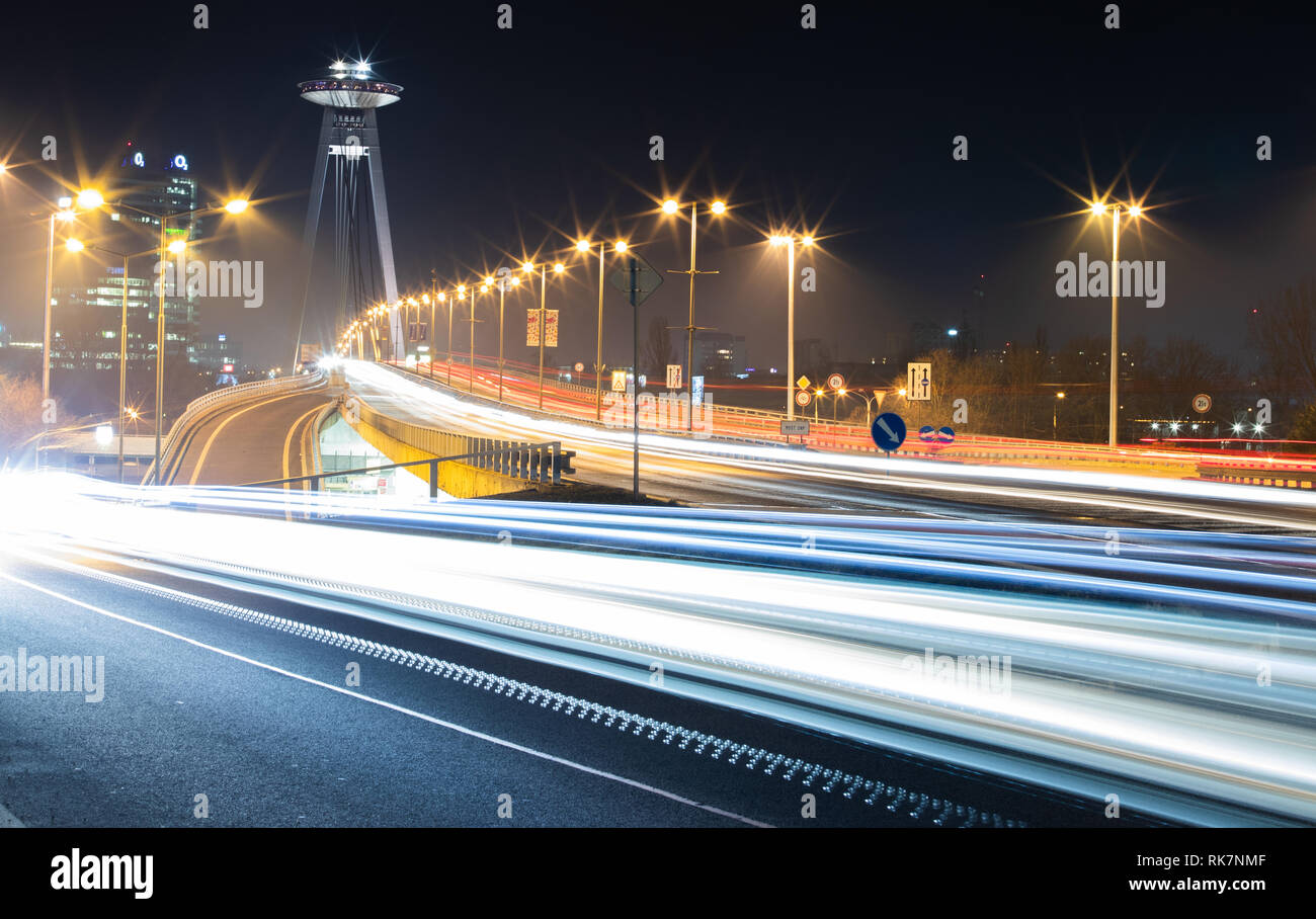 Bratislava UFO-Brücke Stockfoto