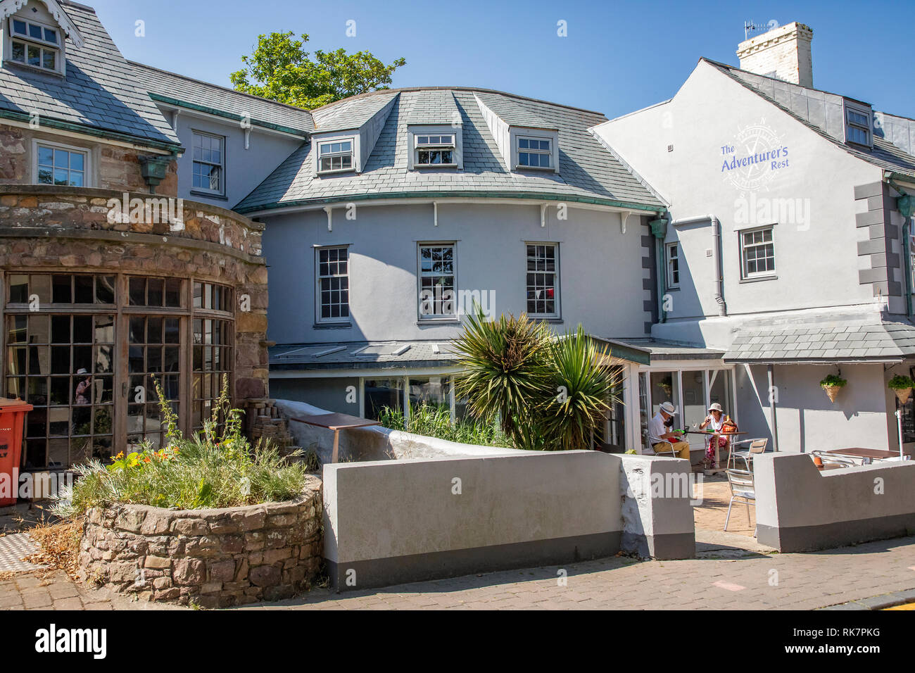 Die Abenteurer Inn Rest an der Victoria Street Alderney Stockfoto