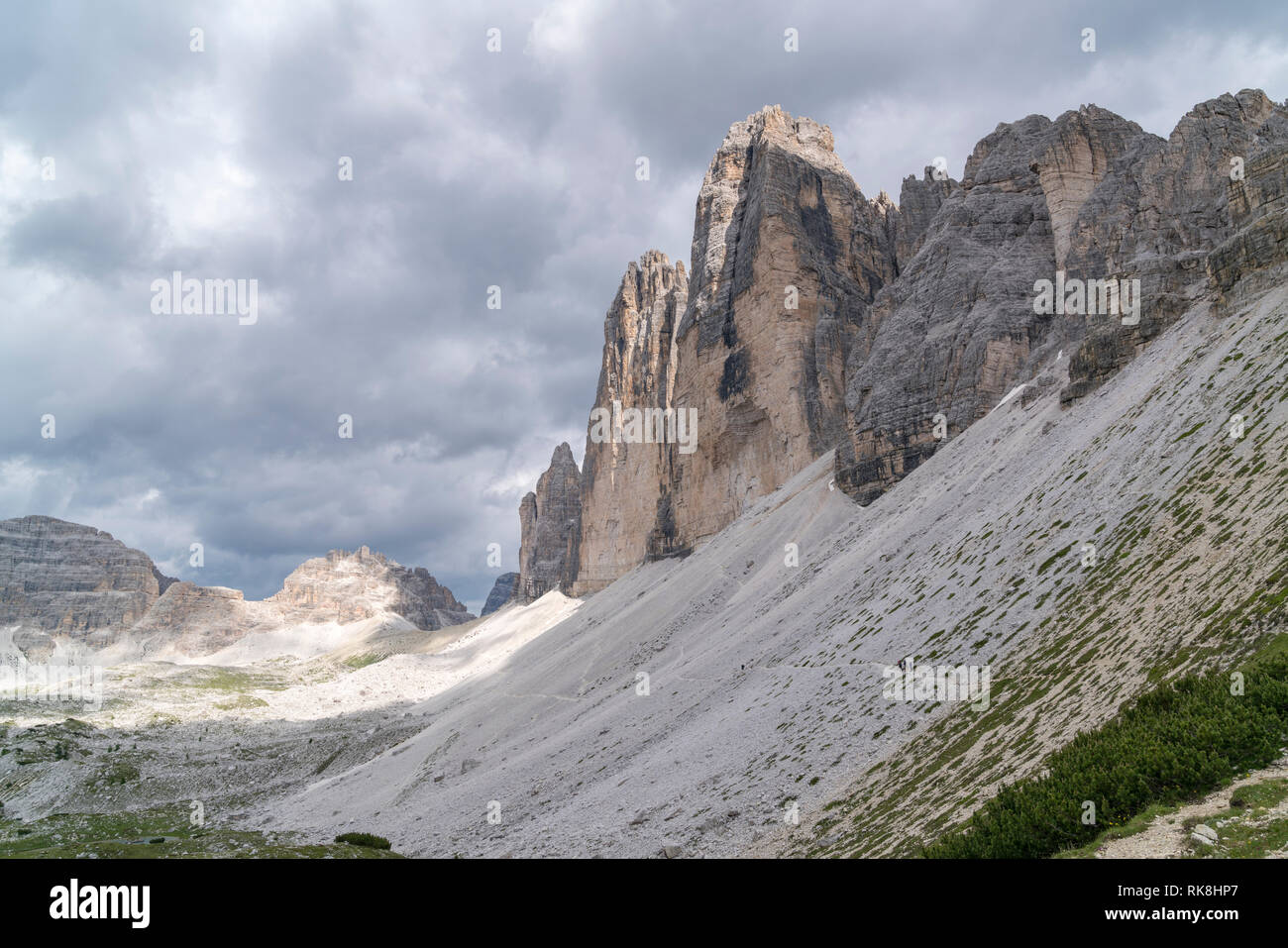 Die Drei Zinnen von Lavaredo aus westlicher Sicht. Sextner Dolomiten, Trentino Alto Adige, Italien. Stockfoto