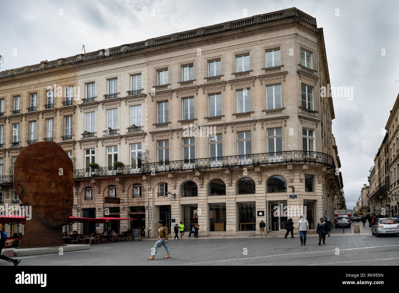 Sanna Skulptur von Jaune Plensa, Place de la Comedie, Bordeaux, Gironde, Aquitanien, Frankreich Stockfoto