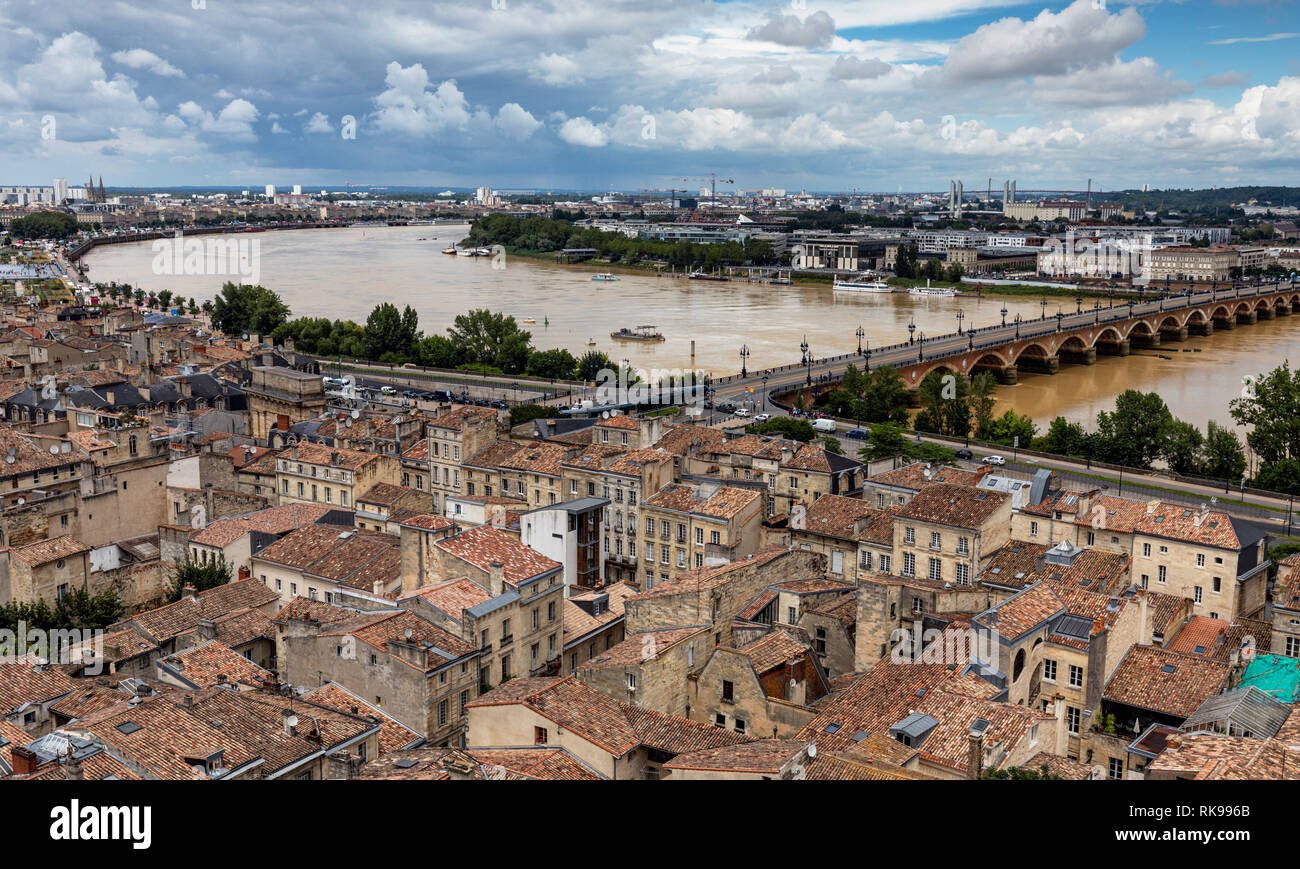 City Skyline Blick vom flèche Saint Michel Spire, Bordeaux, Frankreich Stockfoto