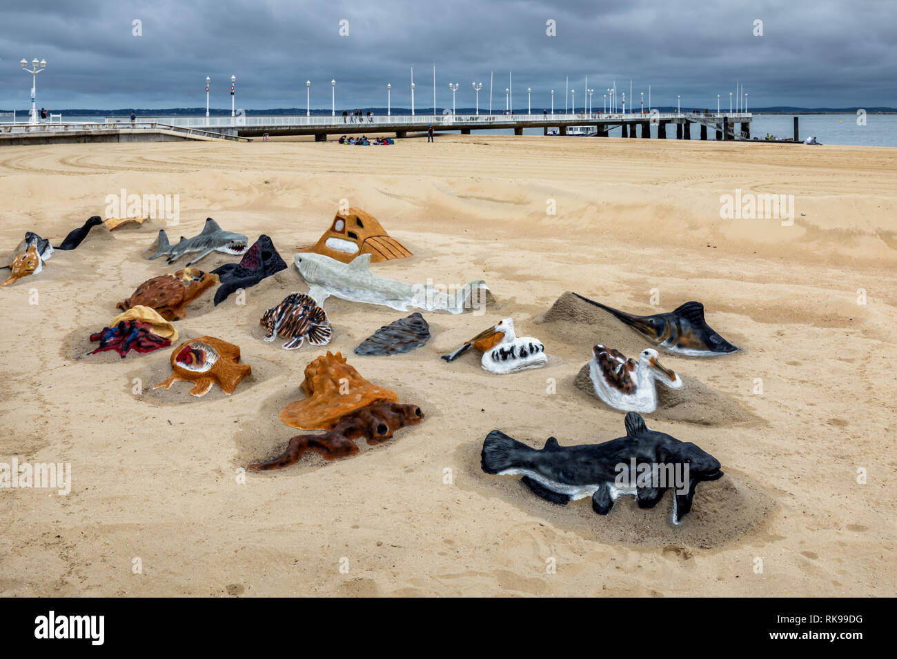 Sand Skulpturen. Weniger als eine Stunde von Bordeaux, Arcachon ist eine wunderschöne Küstenstadt im Meer der Bucht von Arcachon. Stockfoto