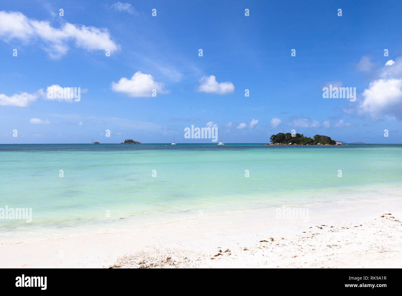 Tropische Landschaft auf der Insel Praslin auf den Seychellen Stockfoto