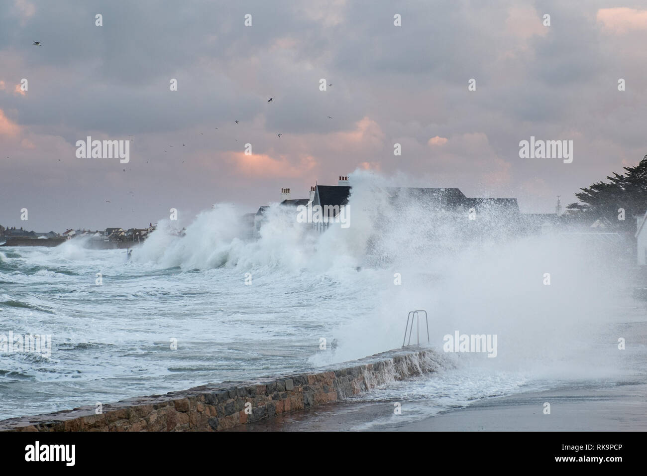 Stürmische See, Cobo, Guernsey Stockfoto