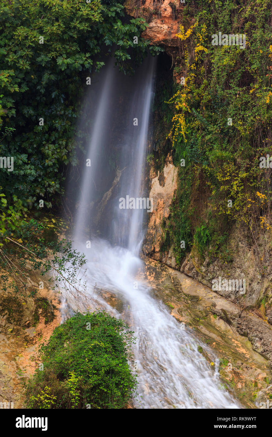 Wasserfall bei der Albaida Fluss Kalben, Atzeneta de Albaida, Comunidad Valenciana, Spanien, Europa Stockfoto