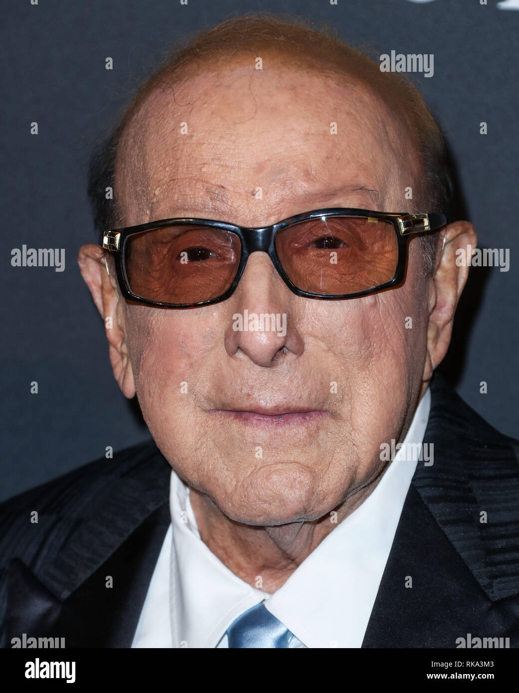 Kalifornien, USA. 9. Feb 2019. Clive Davis kommt an der Recording Academy und Clive Davis' 2019 Pre-GRAMMY Gala im Beverly Hilton Hotel am 9. Februar 2019 in Beverly Hills, Los Angeles, Kalifornien, USA. (Foto von Xavier Collin/Image Press Agency) Quelle: Bild Presse Agentur/Alamy leben Nachrichten Stockfoto