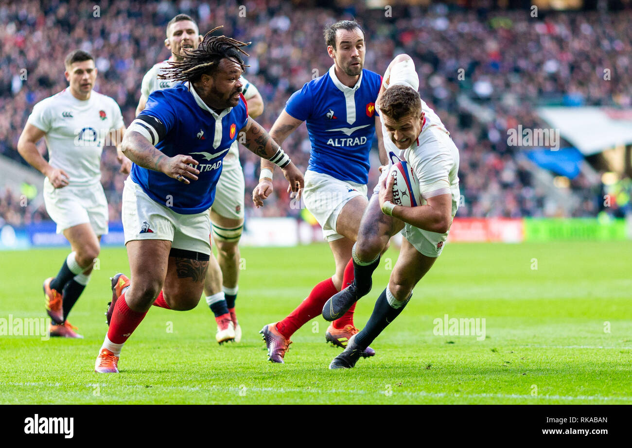 London, Großbritannien. 10. Februar 2019. 10/02/2019 Henry Slade von England scores ihren vierten versuchen Sie, während der Guinness 6 Nationen Übereinstimmung zwischen England und Frankreich bei Twickenham Stadium. Credit: Paul Harding/Alamy leben Nachrichten Stockfoto