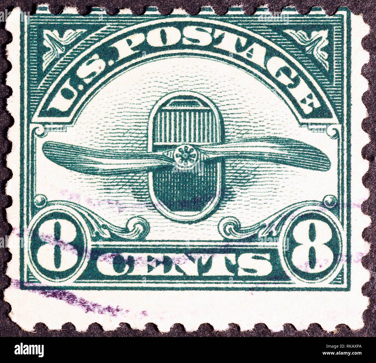 Alte propeller Flugzeug auf Vintage amerikanische Briefmarke Stockfoto