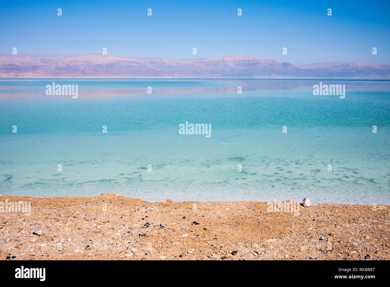 Landschaft des Toten Meeres, Störungen des Bodens, illustriert eine Umweltkatastrophe am Toten Meer in Israel und Jordanien Stockfoto