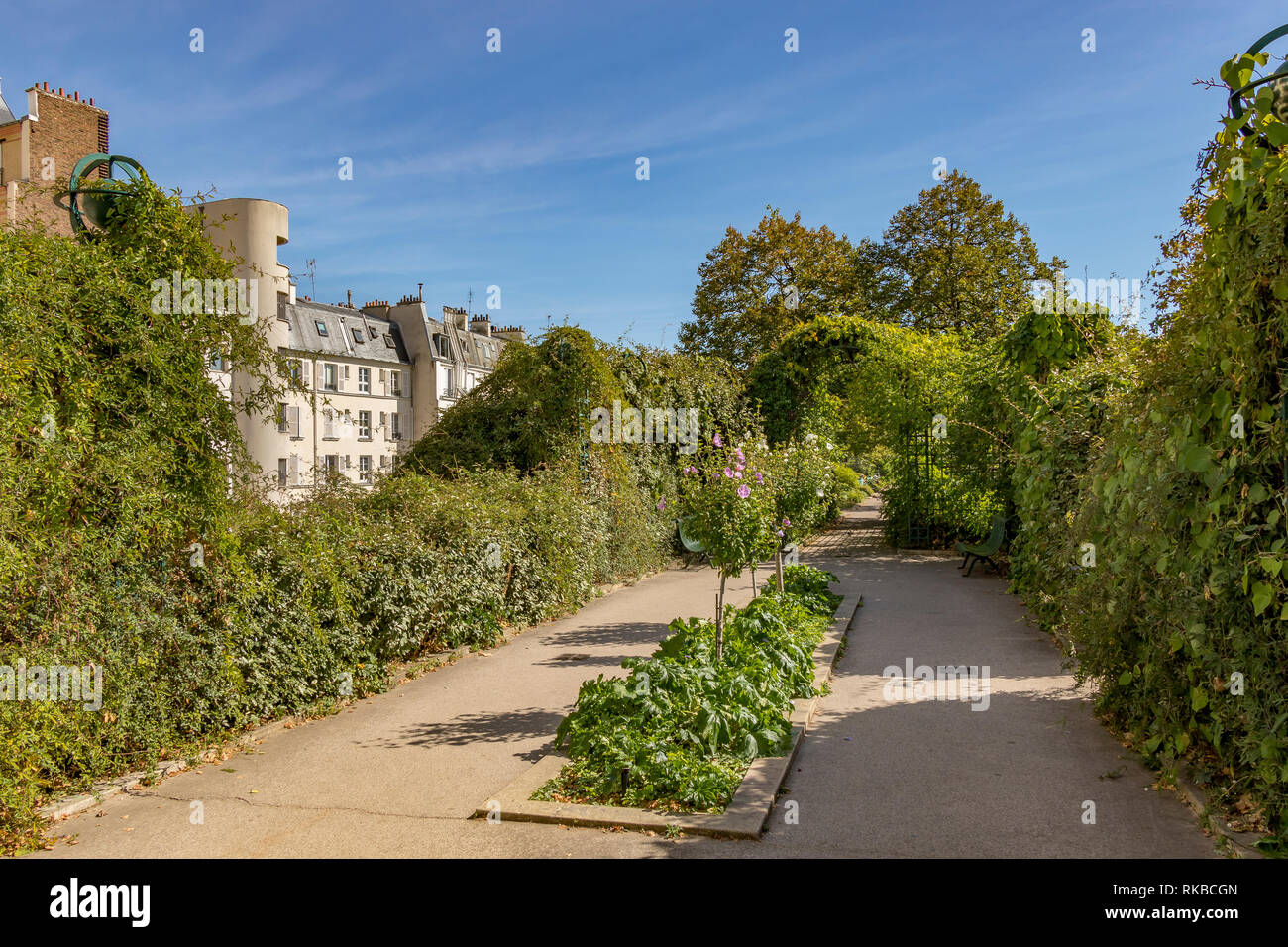 Promenade Plantée eine Mitte des 19. Jahrhunderts Viadukt in ersten erhöhten Laufsteg der Welt Park in 1993, Paris, Frankreich Stockfoto