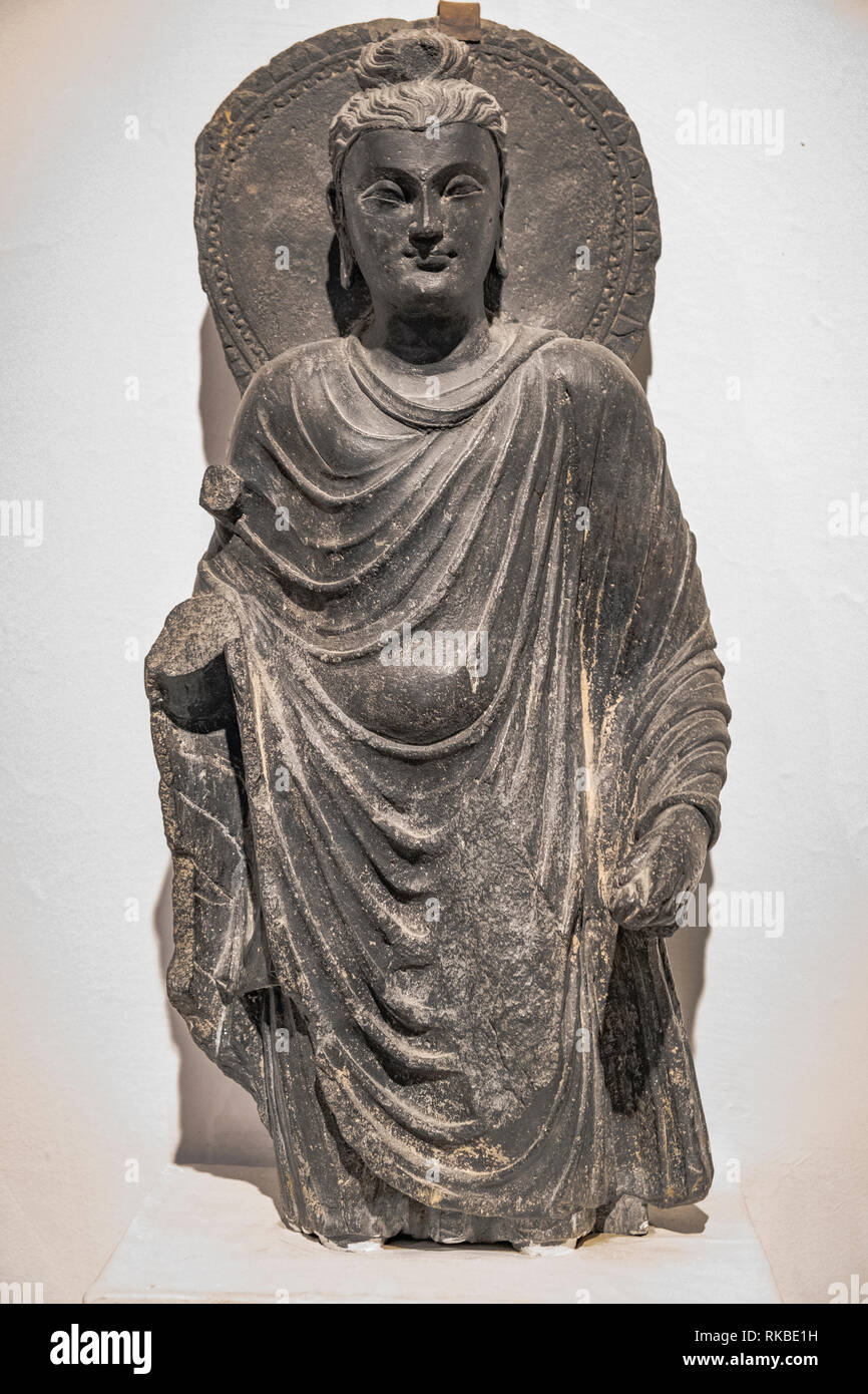 Der Kopf des Buddha. 2.-3.Jahrhundert. Gandhara. Schiefer. 56 x 24 x 14 cm. Stockfoto