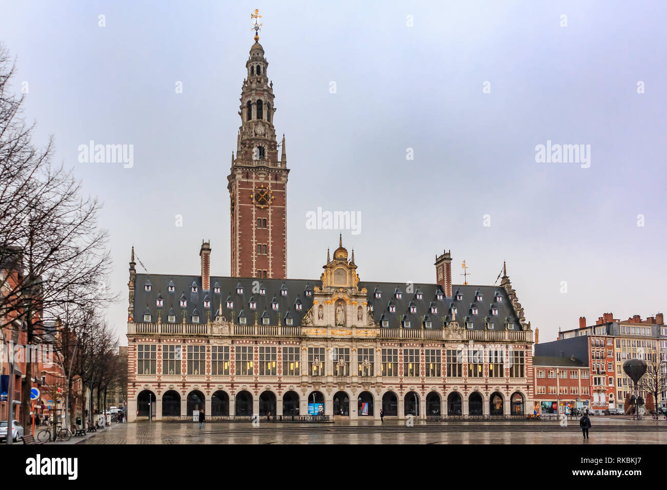 Mittelalterliche, gotische Gebäude der Universitätsbibliothek in Löwen, Belgien Stockfoto Mittelalterliche, gotische Gebäude der Universitätsbibliothek in Löwen, Belgien Stockfoto