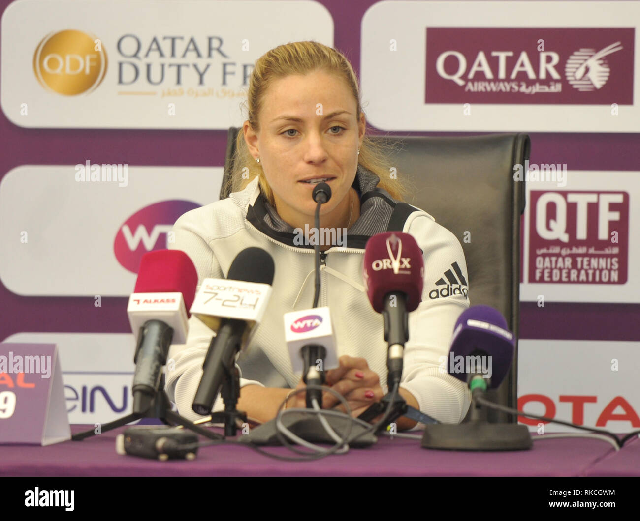 Doha, Katar. 10 Feb, 2019. Angelique Kerber in Deutschland nimmt an einer Pressekonferenz im Vorfeld der 2019 WTA Qatar Open in Doha, Katar, am 10.02.2019. Credit: Nikku/Xinhua/Alamy leben Nachrichten Stockfoto