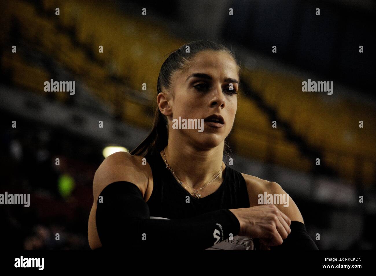 Athleten der Frauen 400 m lrini Vasiliou in Aktion während des Allgemein Innen- und Feld-Meisterschaft im Stadion des Friedens und der Freundschaft in Piräus gesehen. Stockfoto