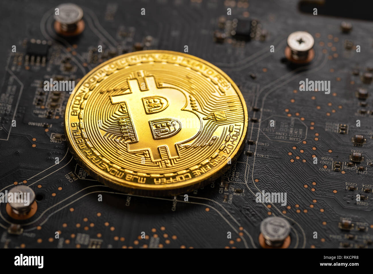 Gold bitcoin auf crypto Bergbau GPU Platine computer hardware Stockfoto