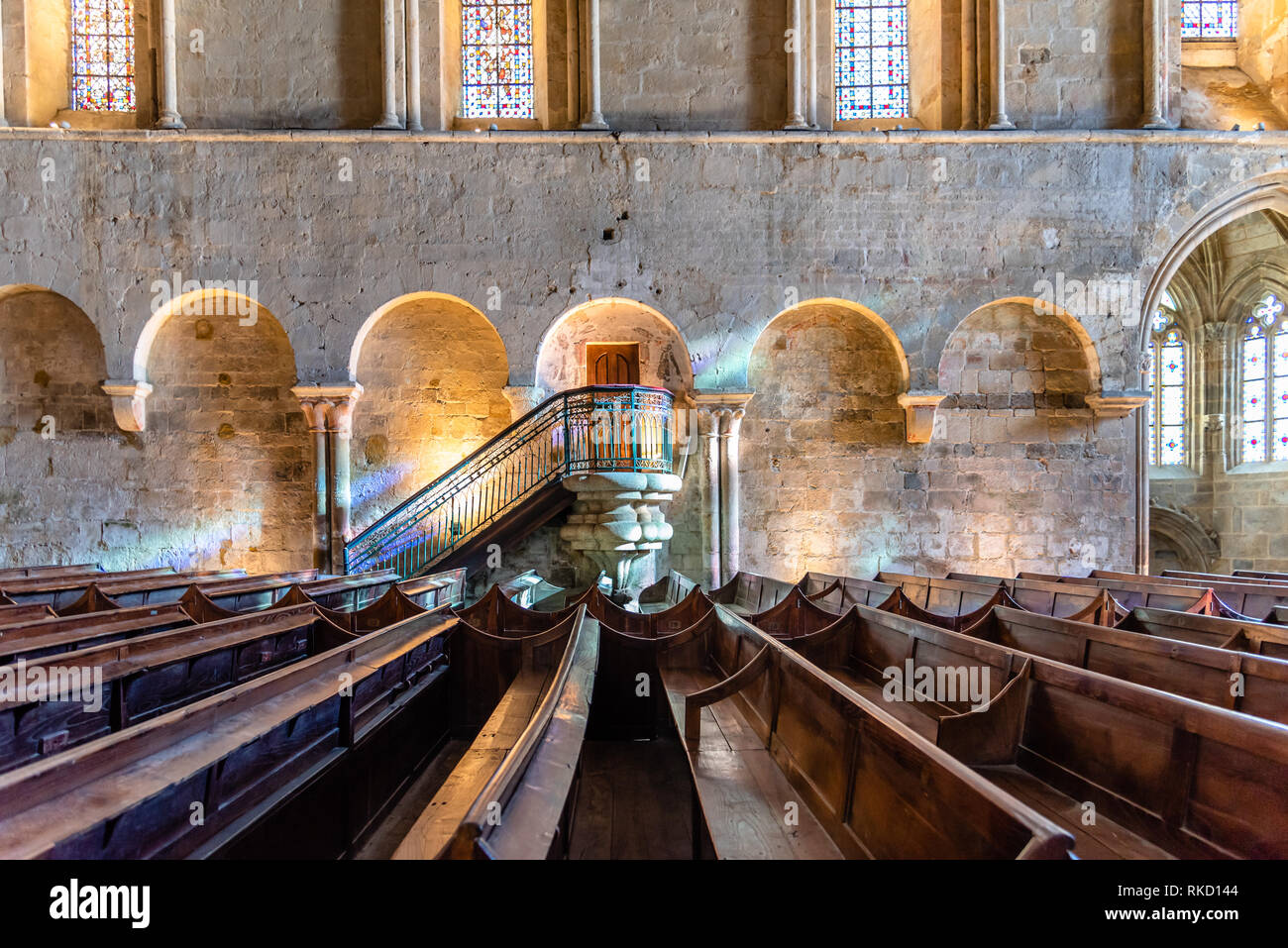 Dinan, Frankreich - Juli 23, 2018: Innenansicht der Basilika St Sauveur Stockfoto