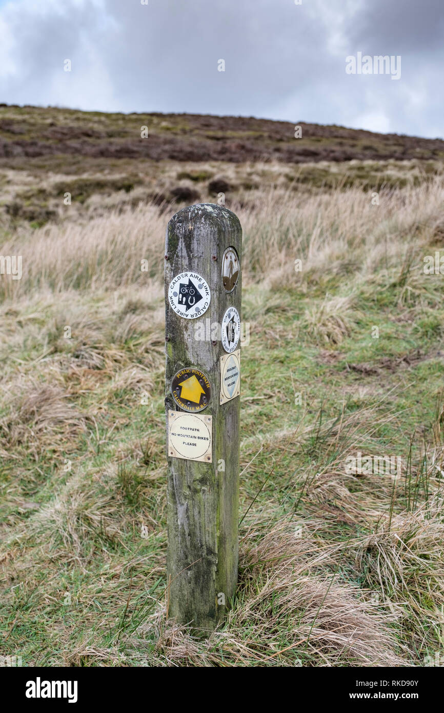 Calder Aire Link Zeichen auf Wadsworth Moor, auf dem walshaw Immobilien, in der Nähe von Hardcastle Crags, Calderdale, Großbritannien Stockfoto