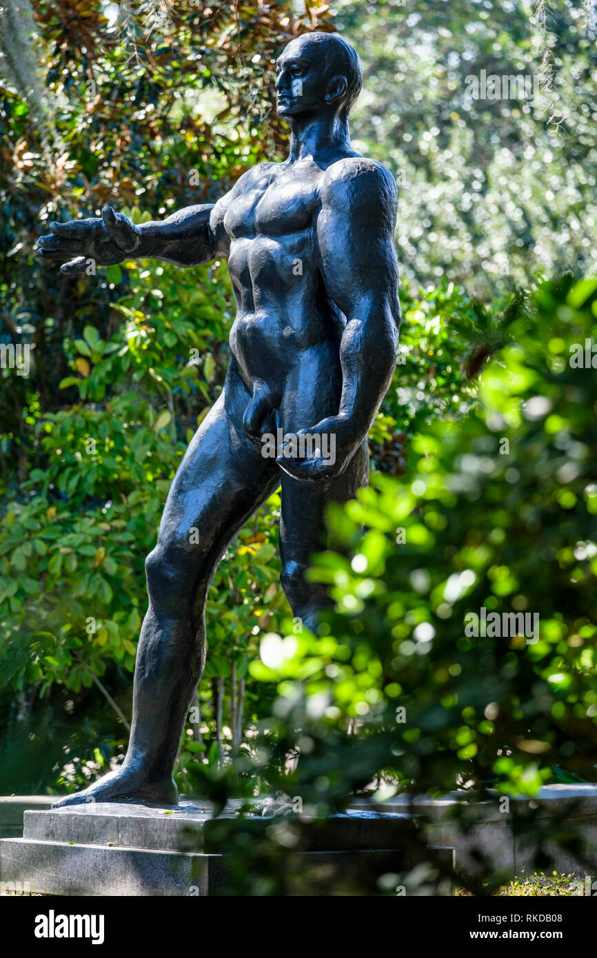 Heroische Mann, Bronze Skulptur von Gaston Lachaise, NOMA, New Orleans Sculpture Garden New Orleans, Louisiana, USA Stockfoto