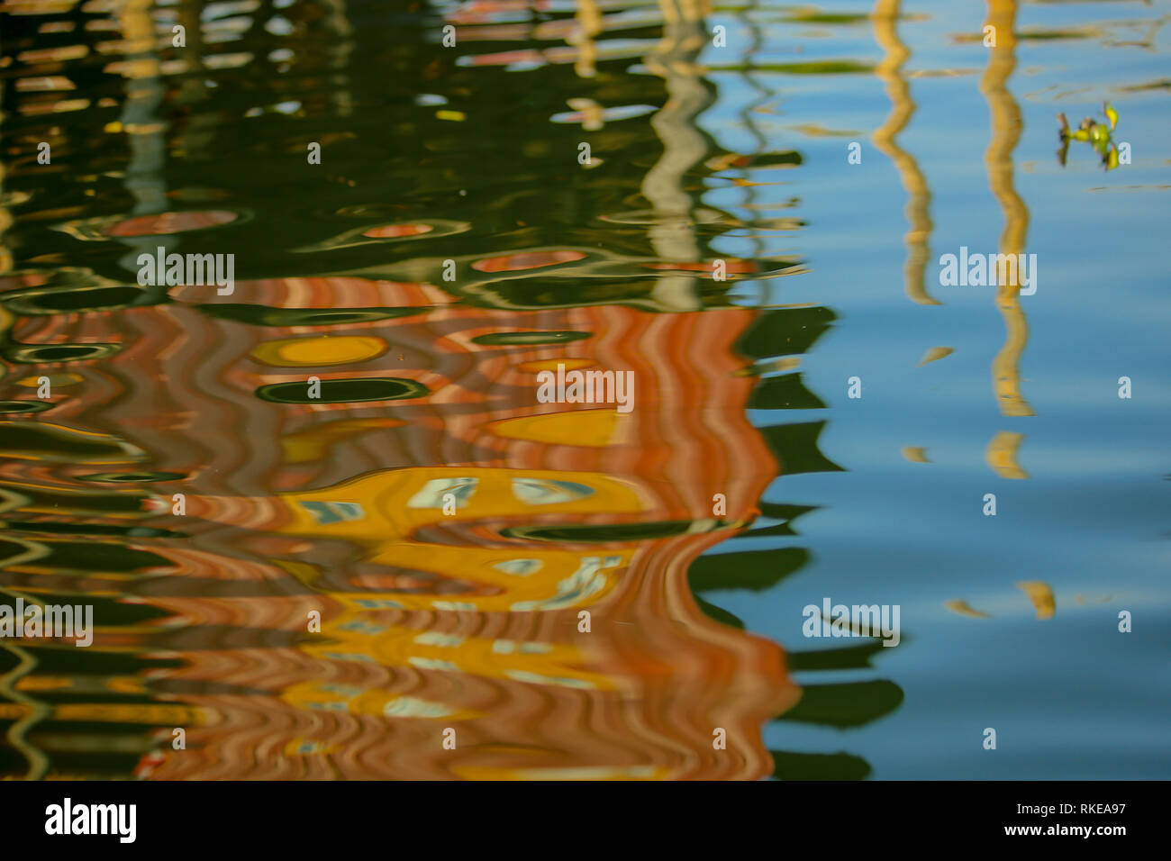 Abstrakte Hintergründe komponiert mit Reflektion Stockfoto