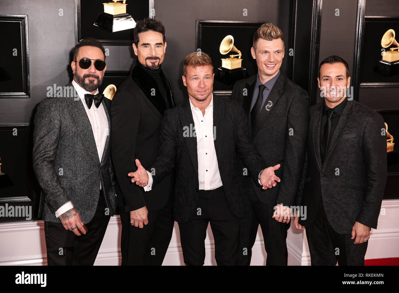 Los Angeles, Kalifornien, USA. 14 Jan, 2019. Februar 10, 2019 - Los Angeles, Kalifornien, USA - (L - R) AJ McLean, Kevin Richardson, Brian Littrell, Nick Carter, Howie Dorough pose bei der Ankunft für die 61. jährlichen Grammy Awards. Credit: Alexander Seyum/ZUMA Draht/Alamy leben Nachrichten Stockfoto