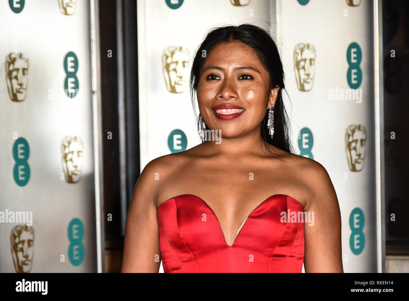 London, Großbritannien. 10 Feb, 2019. Arrivers yalitza Aparicio bei EE British Academy Film Awards 2019 nach - Partei Abendessen im Grosvenor House am 10. Feb 2019. Bild Capital/Alamy leben Nachrichten Stockfoto