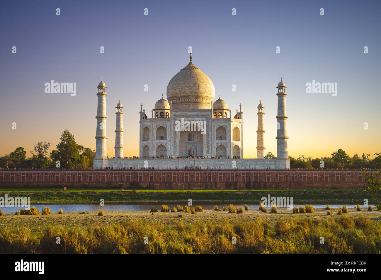 Unesco Taj Mahal in Agra, Indien in der Dämmerung Stockfoto