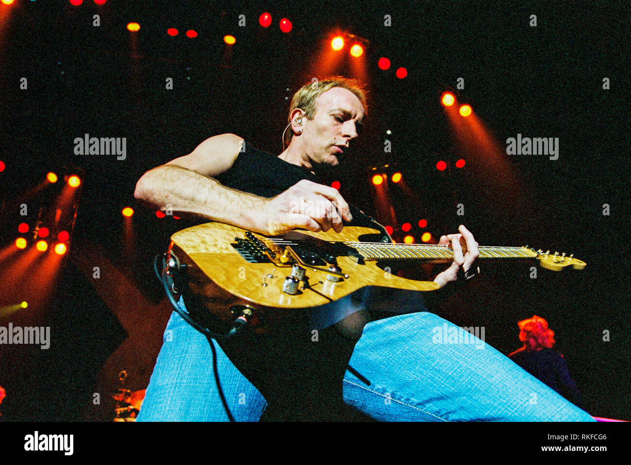 Phil Collen Lead Gitarrist in der Band Def Leppard in der Brixton Academy 27. Februar 2003, London, England, Vereinigtes Königreich. Stockfoto