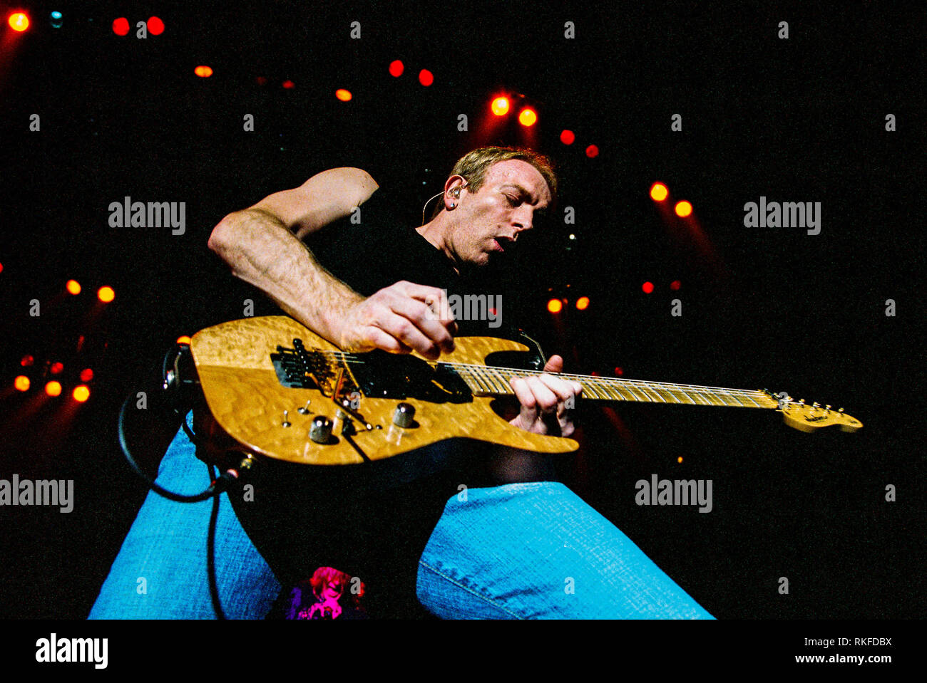 Phil Collen Lead Gitarrist in der Band Def Leppard in der Brixton Academy 27. Februar 2003, London, England, Vereinigtes Königreich. Stockfoto