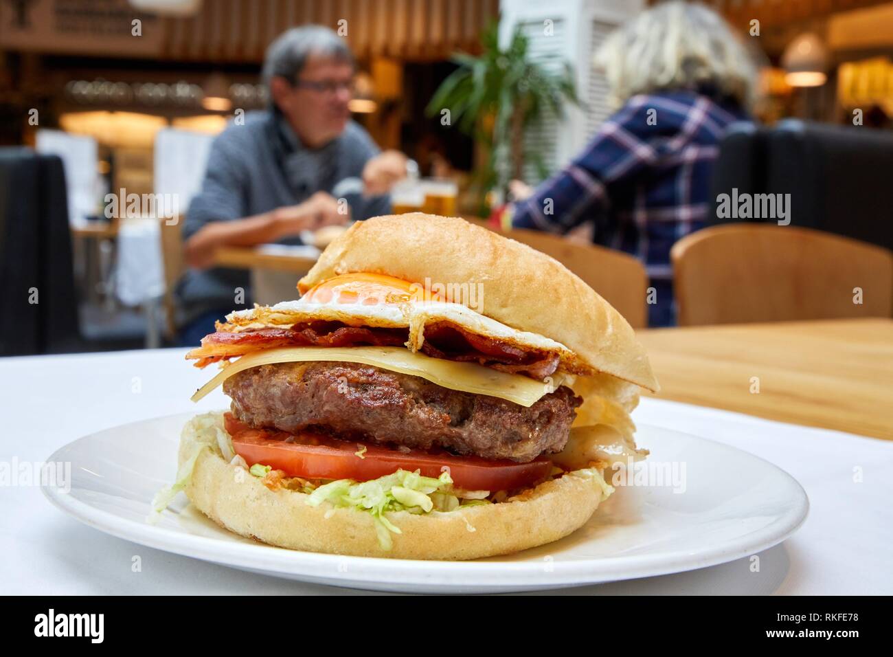 Gute Burger Restaurants In Der Nähe Der gute burger -Fotos und -Bildmaterial in hoher Auflösung – Alamy