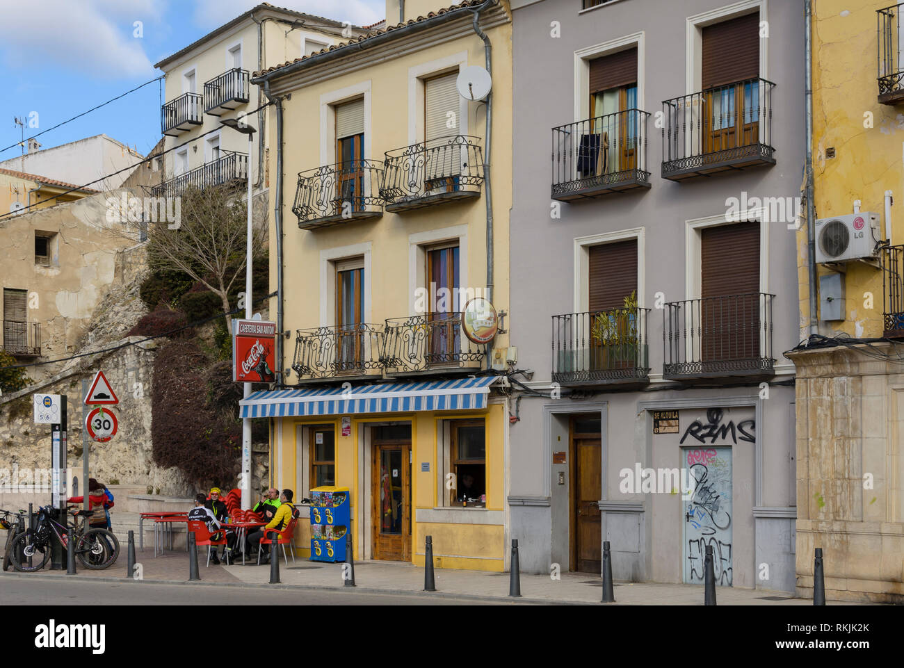 Ansicht eines Gebäudes in San Antón Viertel, Cuenca Stadt. Stockfoto