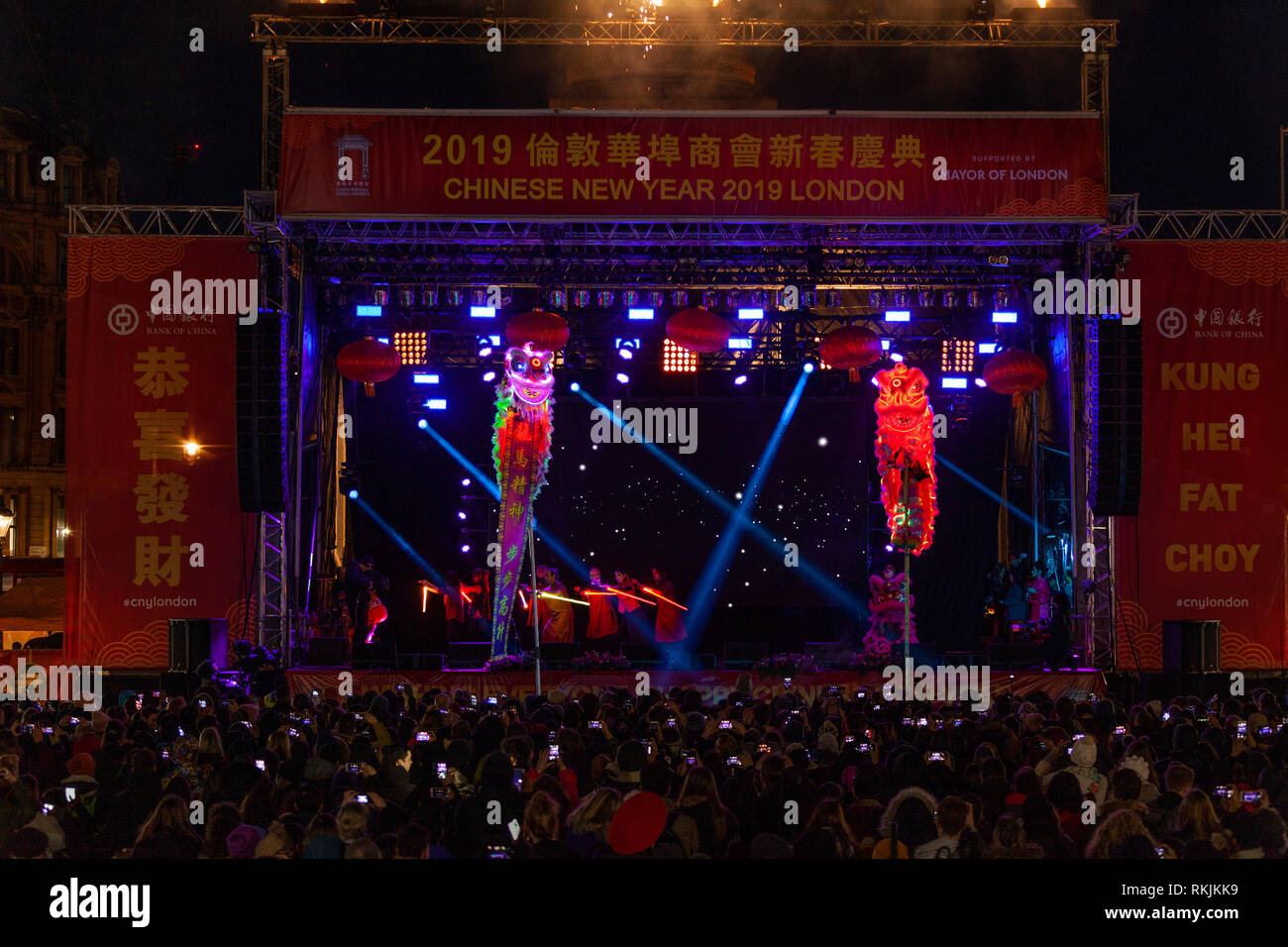 London, UK, 10. Februar, 2019. Chinesisches Neues Jahr Feier bei Trafalgar Squaren London, UK. Credit: Harishkumar Shah/Alamy leben Nachrichten Stockfoto