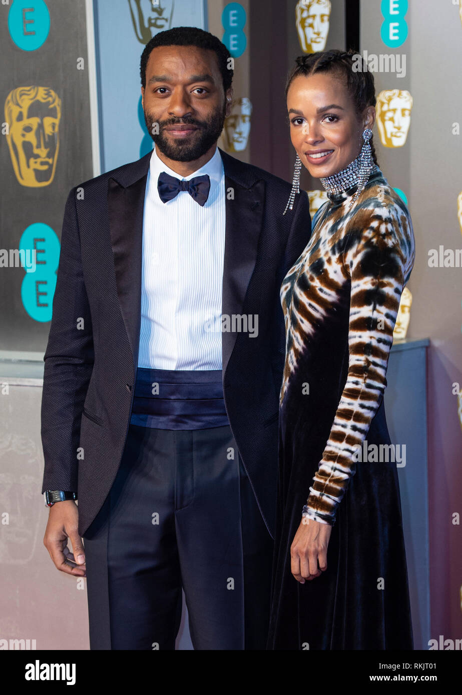 Chiwetel Ejiofor und Frances Aaternir besucht die EE British Academy Film Awards in der Royal Albert Hall, London. Stockfoto