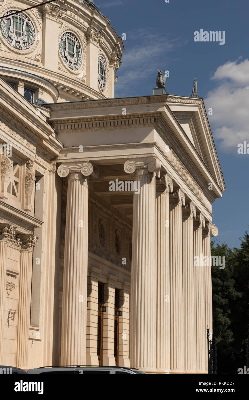 Griechische Säulen und Gebäude Szene Stockfoto