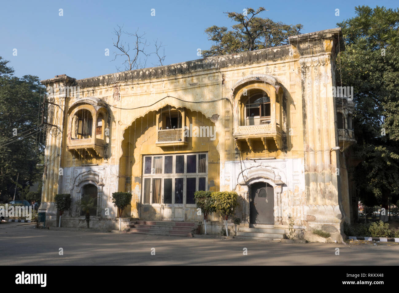 Altes Gebäude in Company Bagh Park in Amritsar, Indien Stockfoto