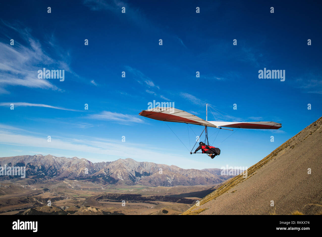 Craigieburn, Canterbury, Neuseeland - 2. Mai 2015: Drachenfliegen in den Bergen Stockfoto
