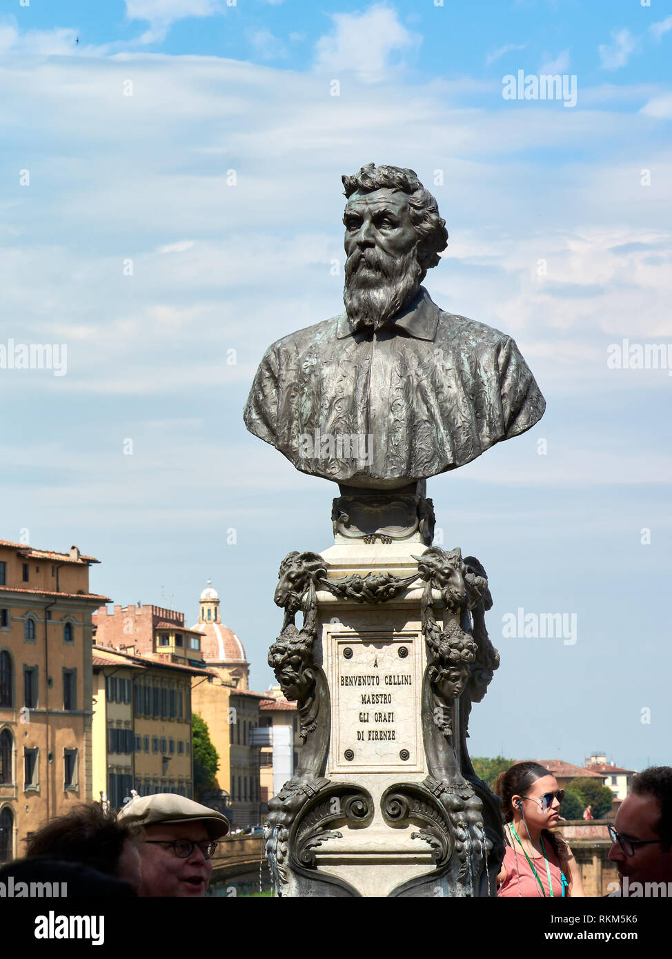 Benvenuto Cellinis Skulptur auf der Ponte Vecchio in Florenz, Italien. Stockfoto