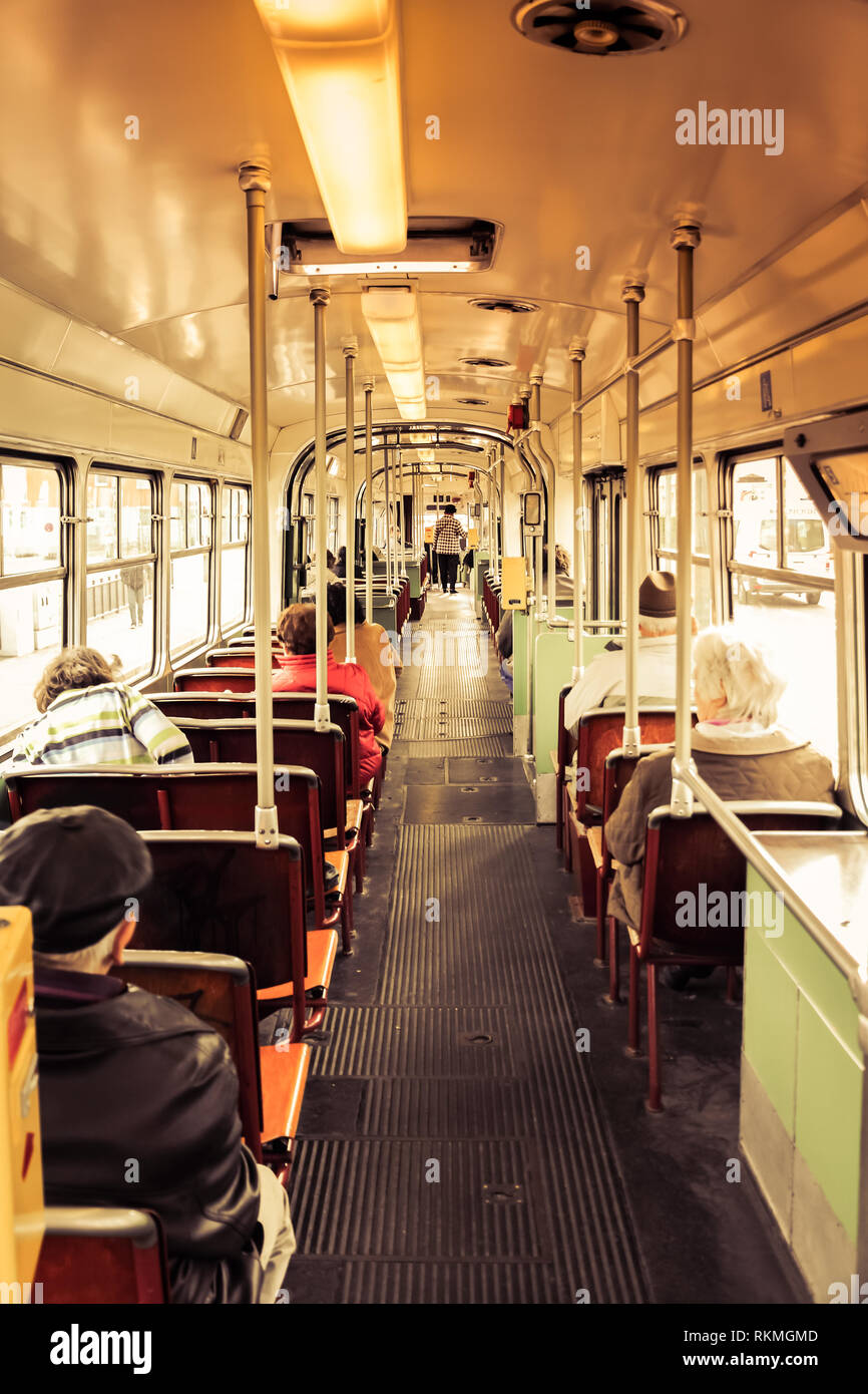 In alten Straßenbahnwagen Stockfoto