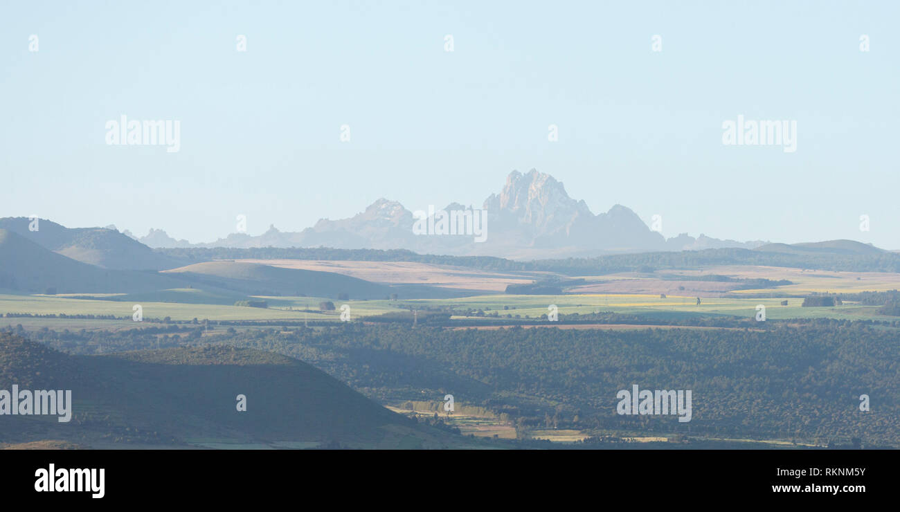 Am frühen Morgen Blick Richtung Mount Kenia, weite Landschaft Format, Lewa Wüste, Lewa Conservancy, Kenia, Afrika Stockfoto