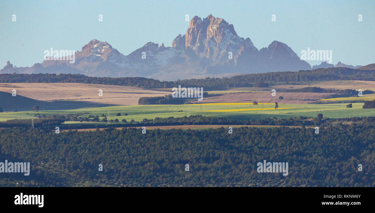 Am frühen Morgen Blick Richtung Mount Kenia, weite Landschaft Format, Lewa Wüste, Lewa Conservancy, Kenia, Afrika Stockfoto