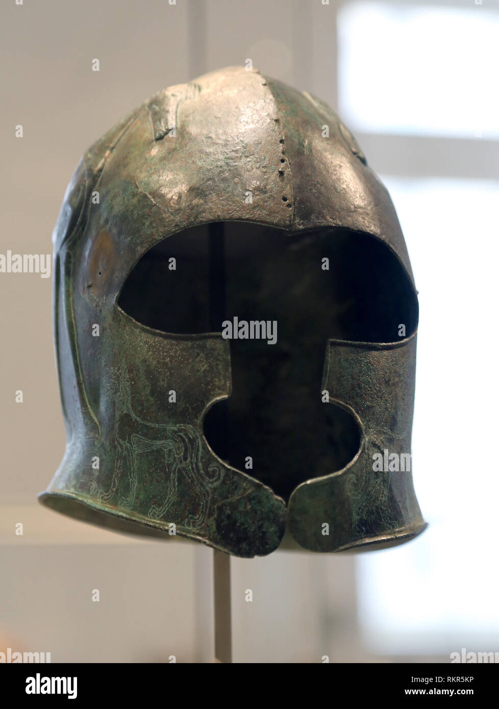 Bronze Helm. Kretische, späten 7 Jahrhundert v. Chr. Griechenland. Der Met. NY, USA. Stockfoto