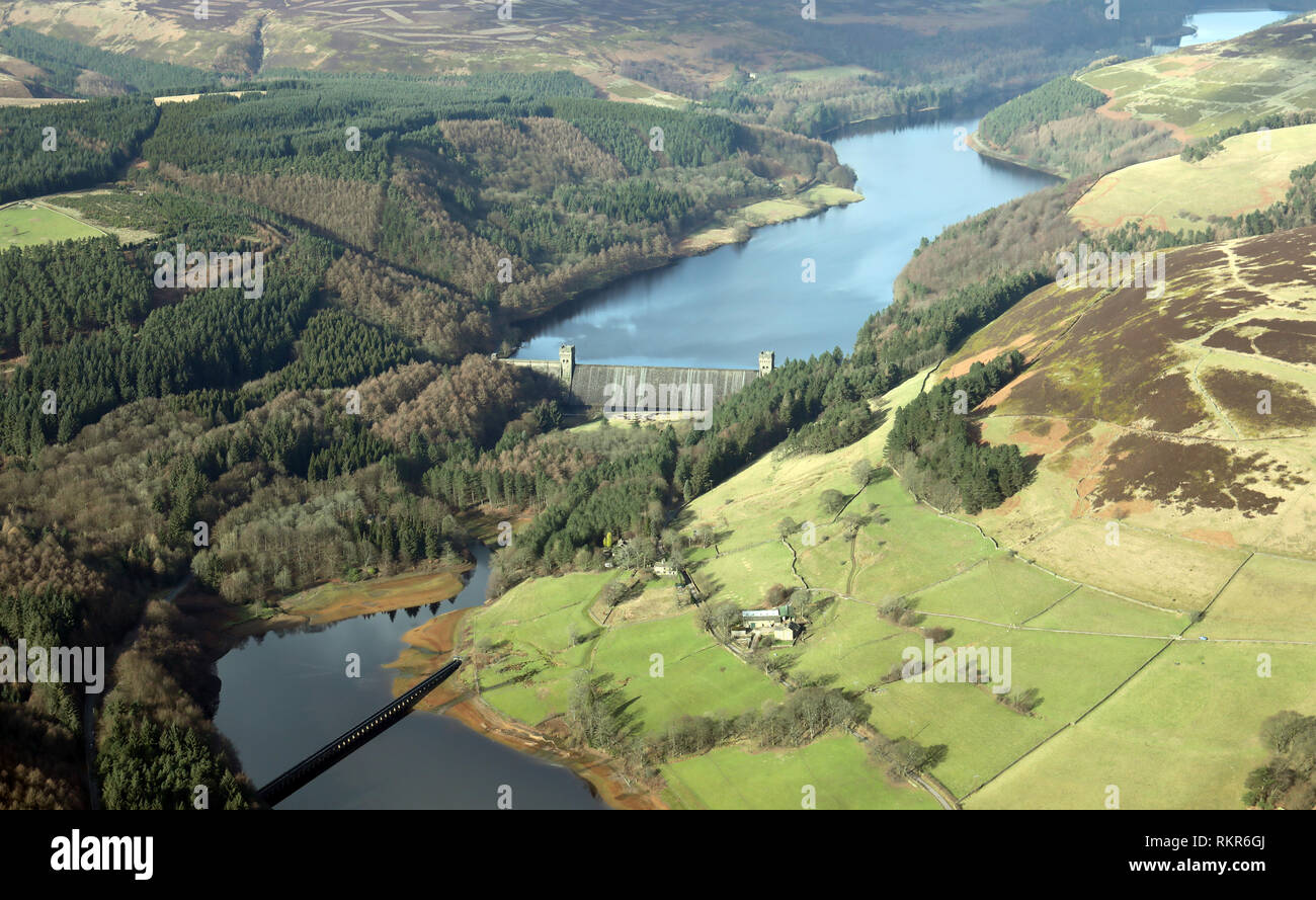 Luftbild des Oberen Derwent Reservoir in Derbyshire Stockfoto