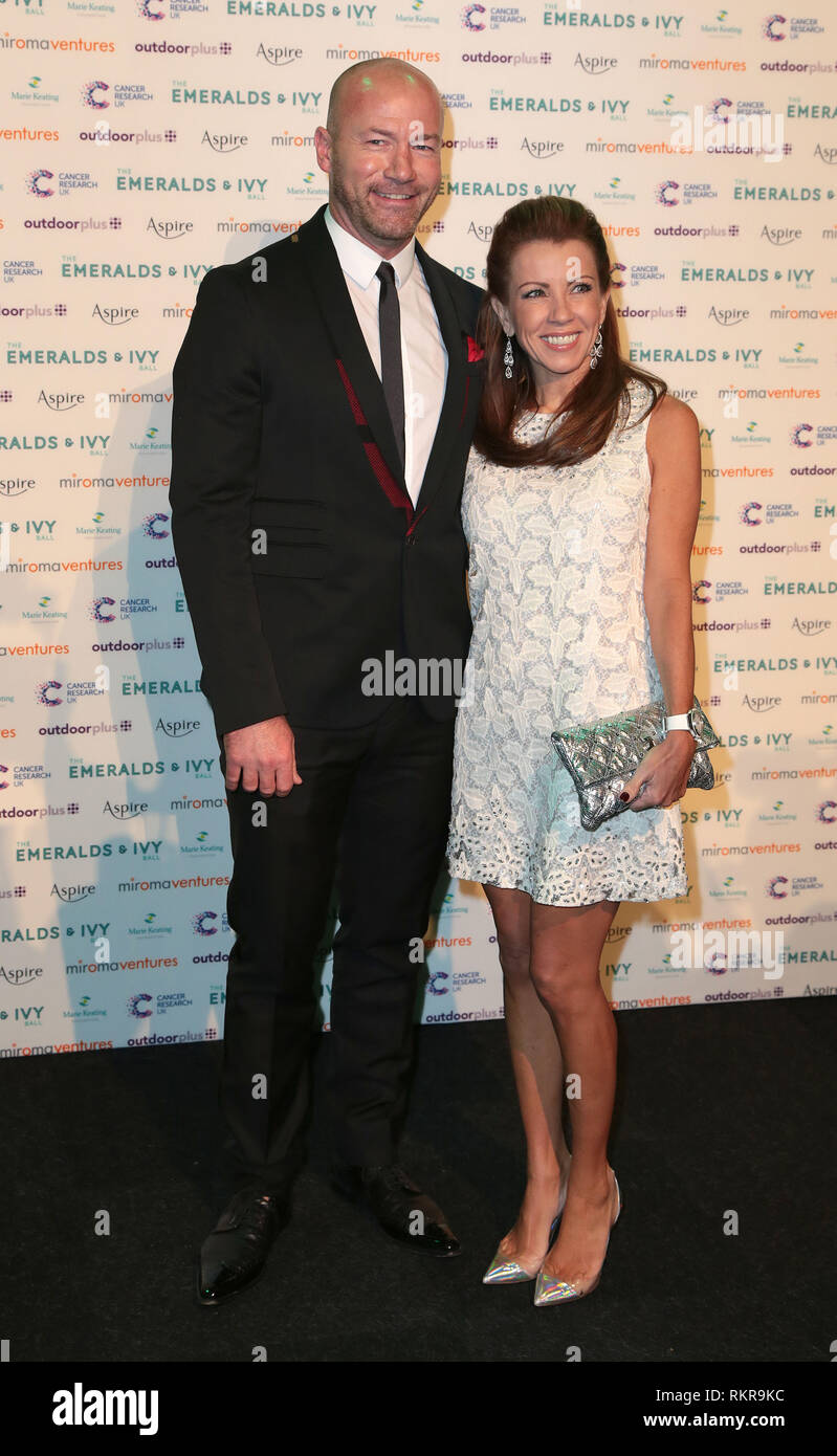 Alan Shearer Lainya Shearerr Und Kommen An Der Smaragde Und Ivy Ball Zugunsten Der Krebsforschung Grossbritannien An Old Billingsgate Markt In London Stockfotografie Alamy
