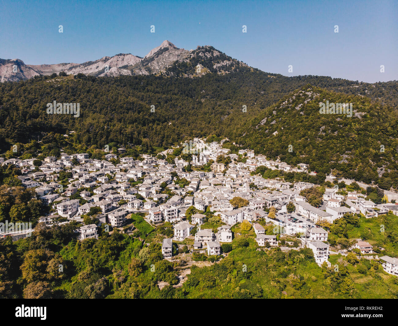 Insel Thasos kleine Stadt Panagia in der Mitte der Insel, mit Häusern in Weiß und Stein Dächer gemalt, traditionelle griechische Art und Weise Stockfoto