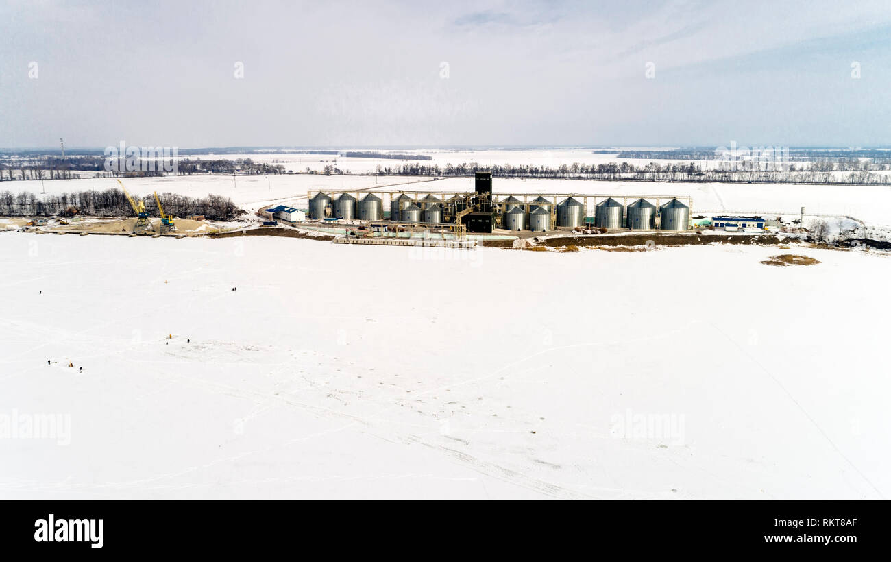 Luftaufnahme des Großen Körnerelevator im Winter. Stockfoto
