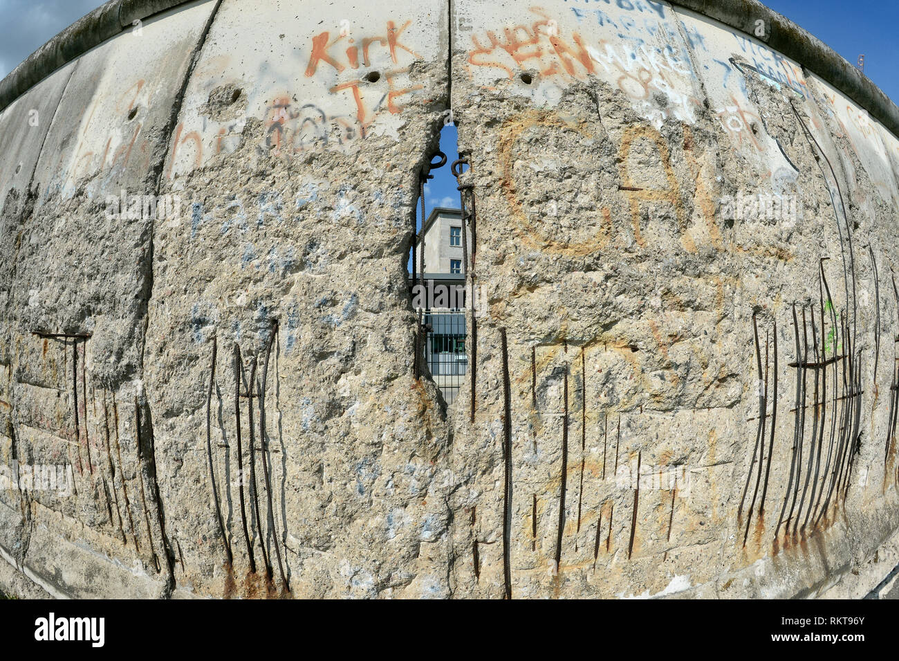 Berliner Mauer, Teil des Dokumentationszentrums Topographie des Terrors auf Niederkirchnerstrasse, Europa, Deutschland, Berlin. Stockfoto